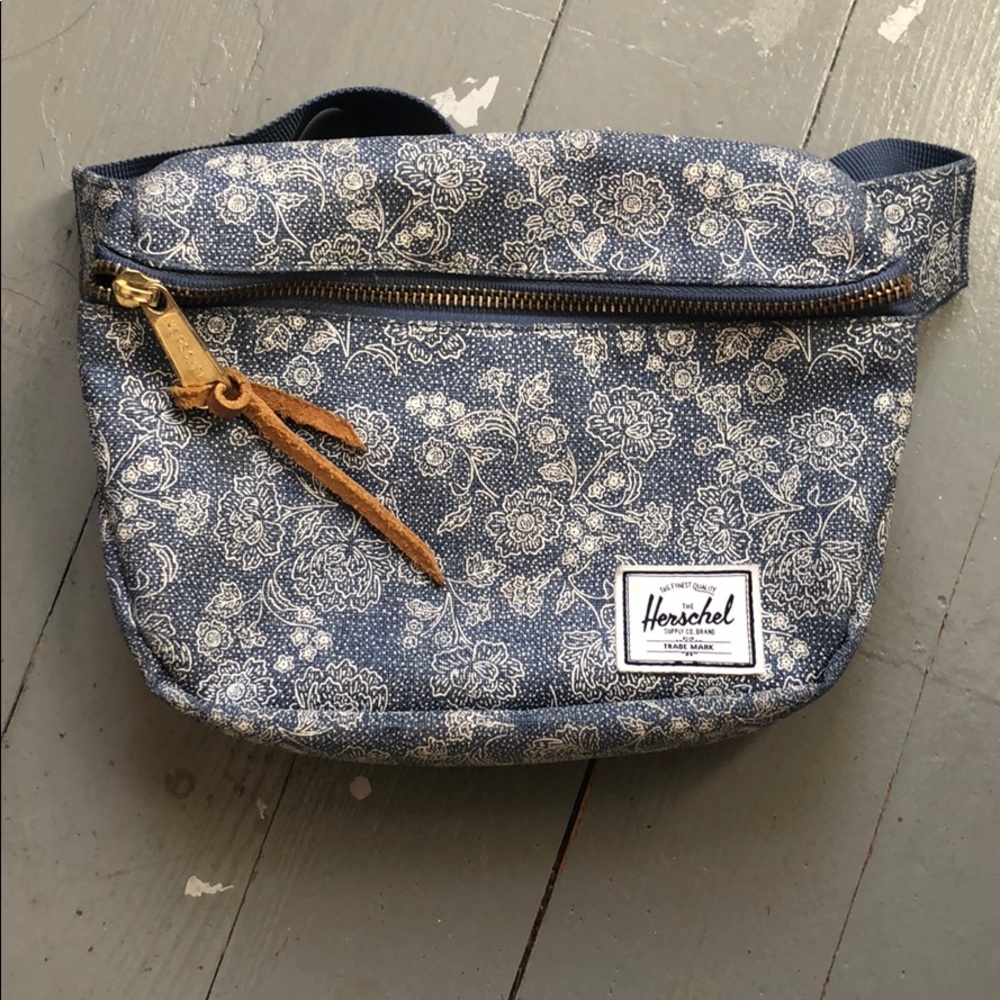 Fanny pack